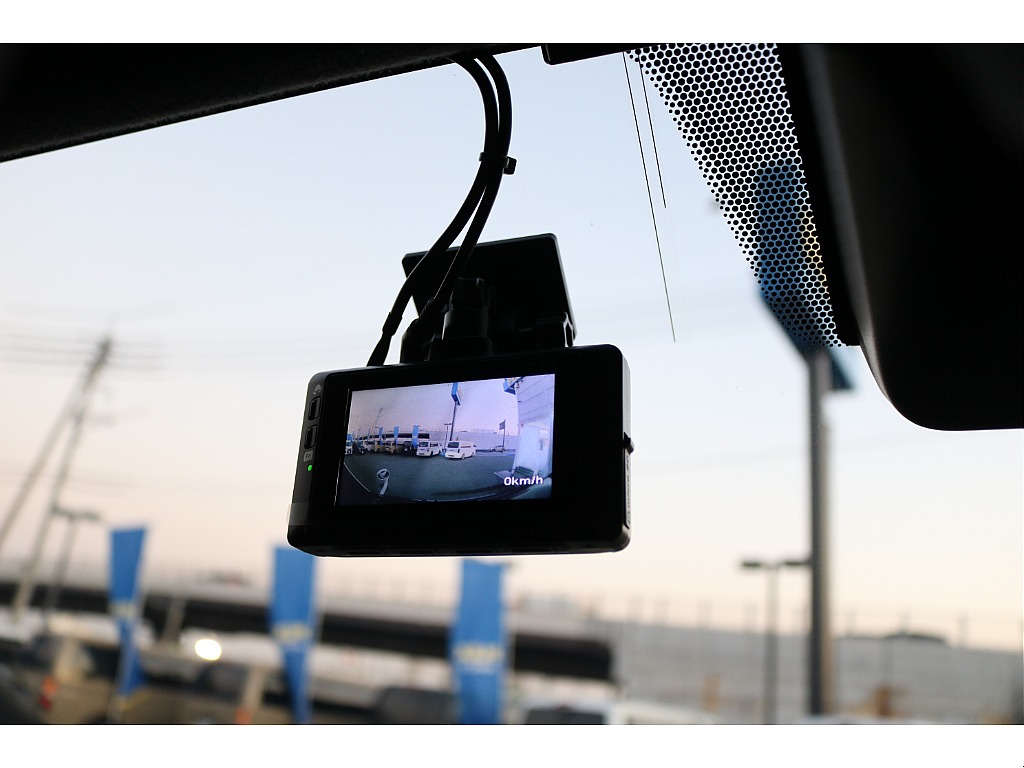 【R2年式/４ナンバー/ディーゼル2WD】★フルセグナビ★ローダウン★ベッドキット★他＊＊全国ご納車OK＊＊