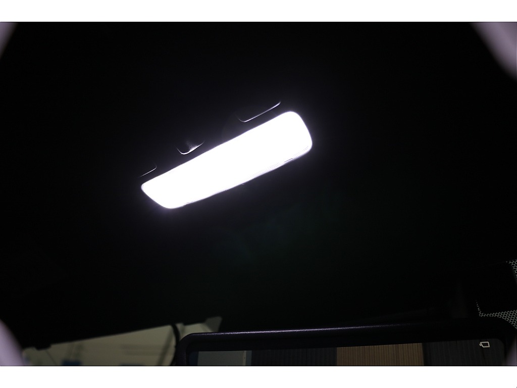 【R2年式/４ナンバー/ディーゼル2WD】★フルセグナビ★ローダウン★ベッドキット★他＊＊全国ご納車OK＊＊