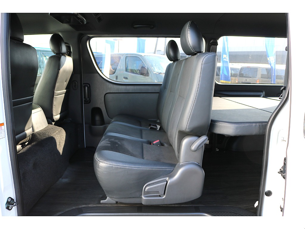 【R2年式/４ナンバー/ディーゼル2WD】★フルセグナビ★ローダウン★ベッドキット★他＊＊全国ご納車OK＊＊