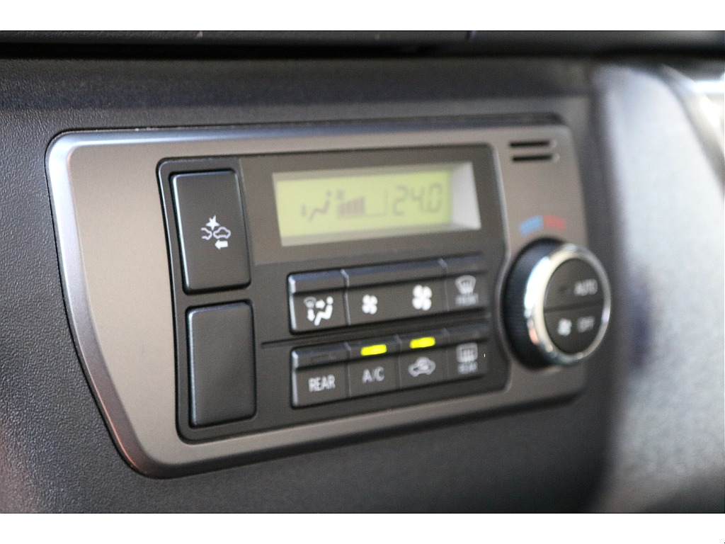 【R2年式/４ナンバー/ディーゼル2WD】★フルセグナビ★ローダウン★ベッドキット★他＊＊全国ご納車OK＊＊