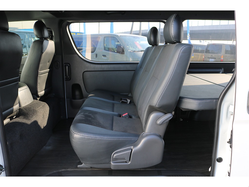 【R2年式/４ナンバー/ディーゼル2WD】★フルセグナビ★ローダウン★ベッドキット★他＊＊全国ご納車OK＊＊