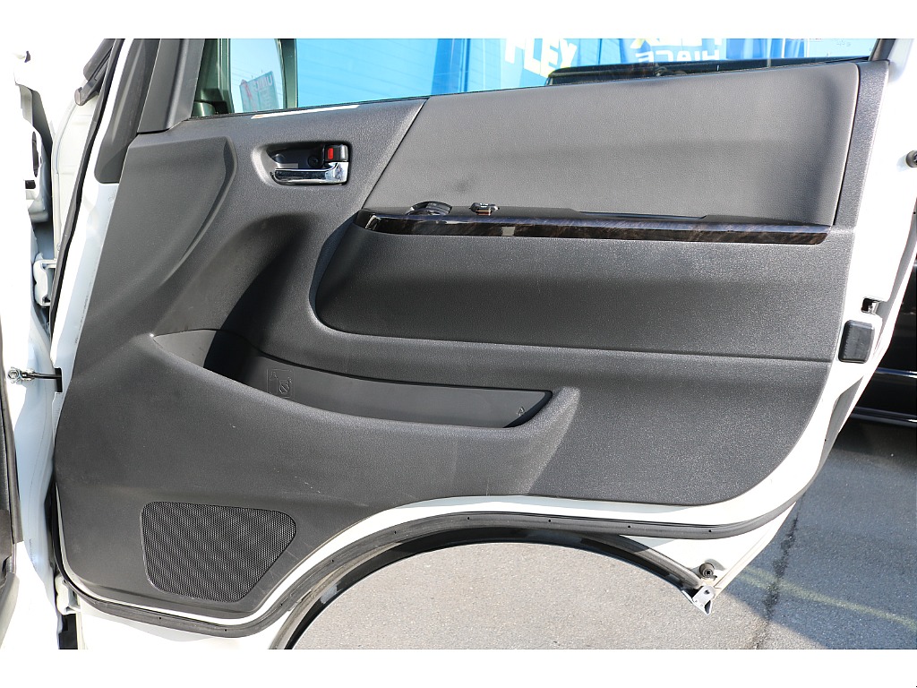 【R2年式/４ナンバー/ディーゼル2WD】★フルセグナビ★ローダウン★ベッドキット★他＊＊全国ご納車OK＊＊