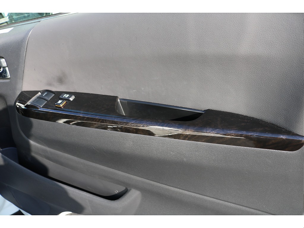 【R2年式/４ナンバー/ディーゼル2WD】★フルセグナビ★ローダウン★ベッドキット★他＊＊全国ご納車OK＊＊