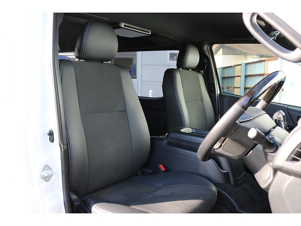 【R2年式/４ナンバー/ディーゼル2WD】★フルセグナビ★ローダウン★ベッドキット★他＊＊全国ご納車OK＊＊