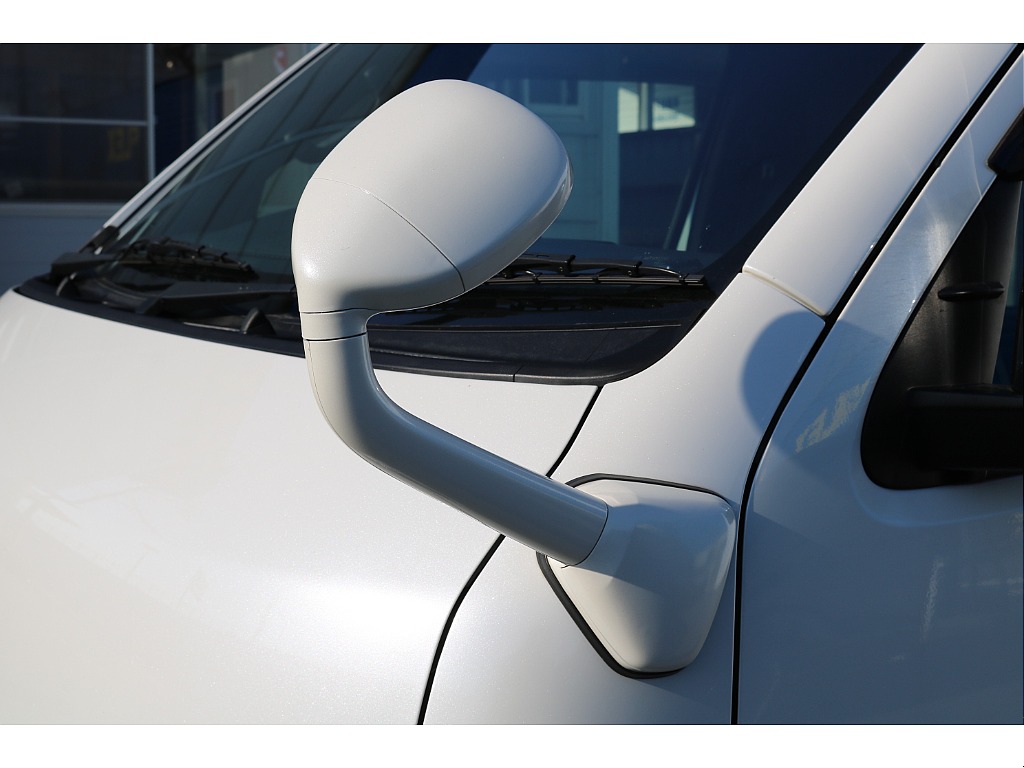 【R2年式/４ナンバー/ディーゼル2WD】★フルセグナビ★ローダウン★ベッドキット★他＊＊全国ご納車OK＊＊