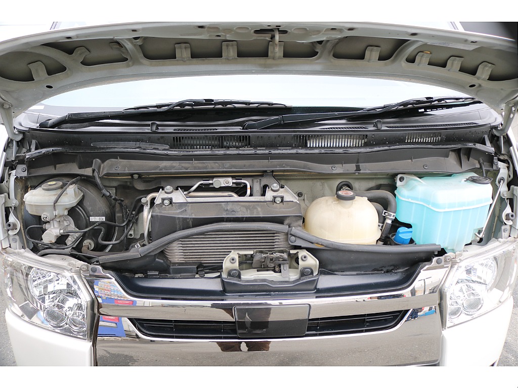 【R2年式/４ナンバー/ディーゼル2WD】★フルセグナビ★ローダウン★ベッドキット★他＊＊全国ご納車OK＊＊