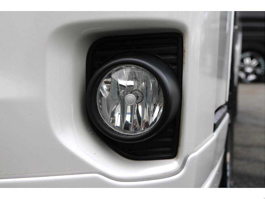 【R2年式/４ナンバー/ディーゼル2WD】★フルセグナビ★ローダウン★ベッドキット★他＊＊全国ご納車OK＊＊