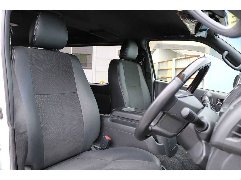 トヨタ ハイエースバン(22枚目)