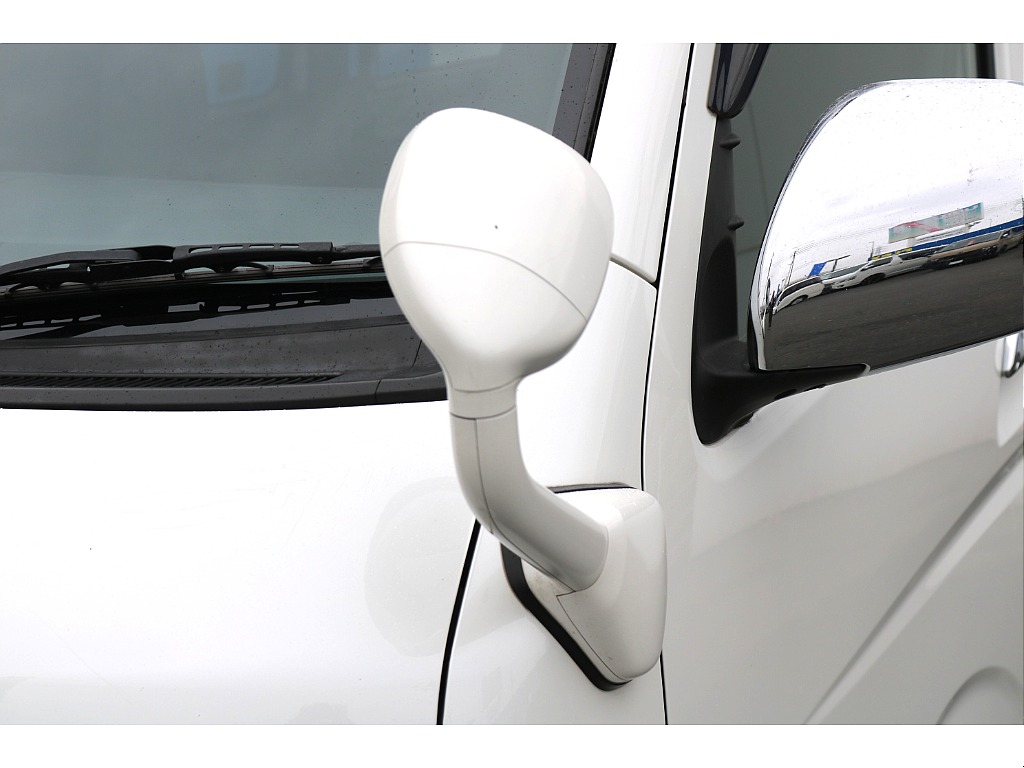 トヨタ ハイエースバン(41枚目)