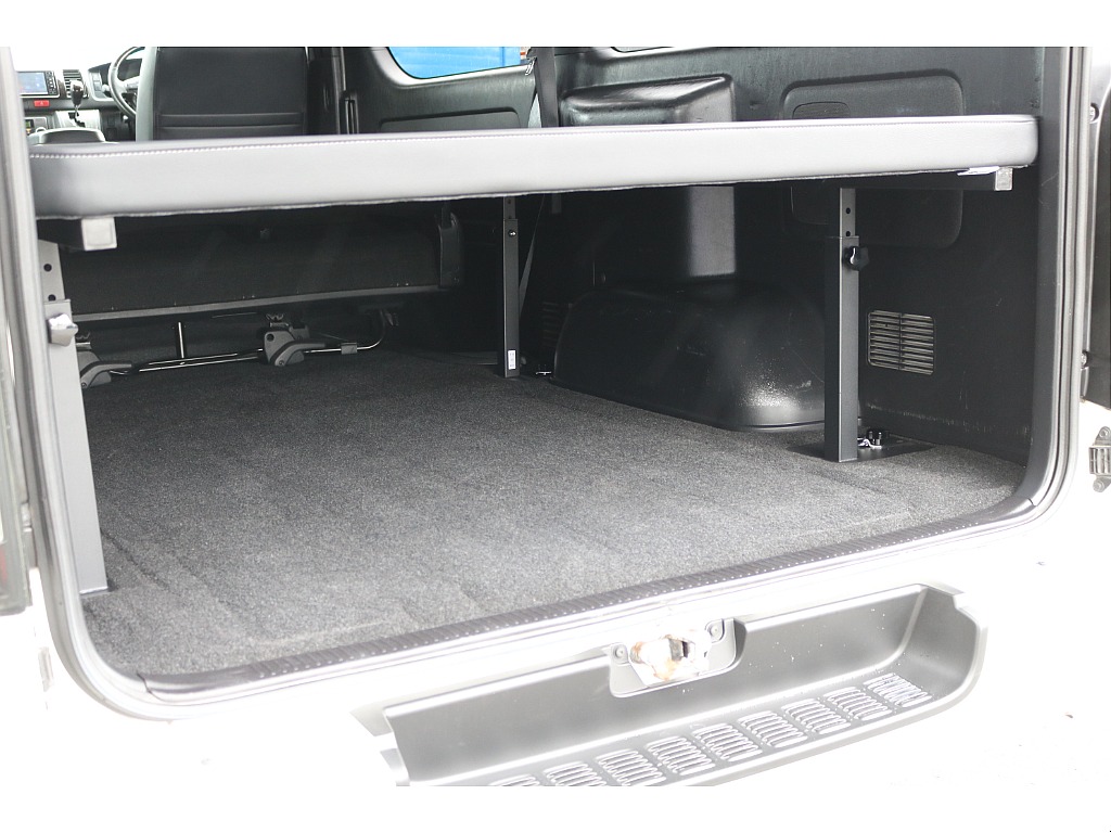 トヨタ ハイエースバン(52枚目)