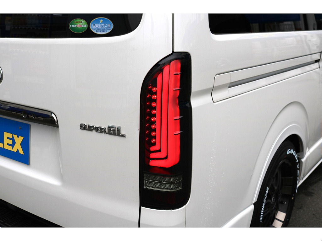 【R2年式/４ナンバー/ディーゼル2WD】★フルセグナビ★ローダウン★ベッドキット★他＊＊全国ご納車OK＊＊