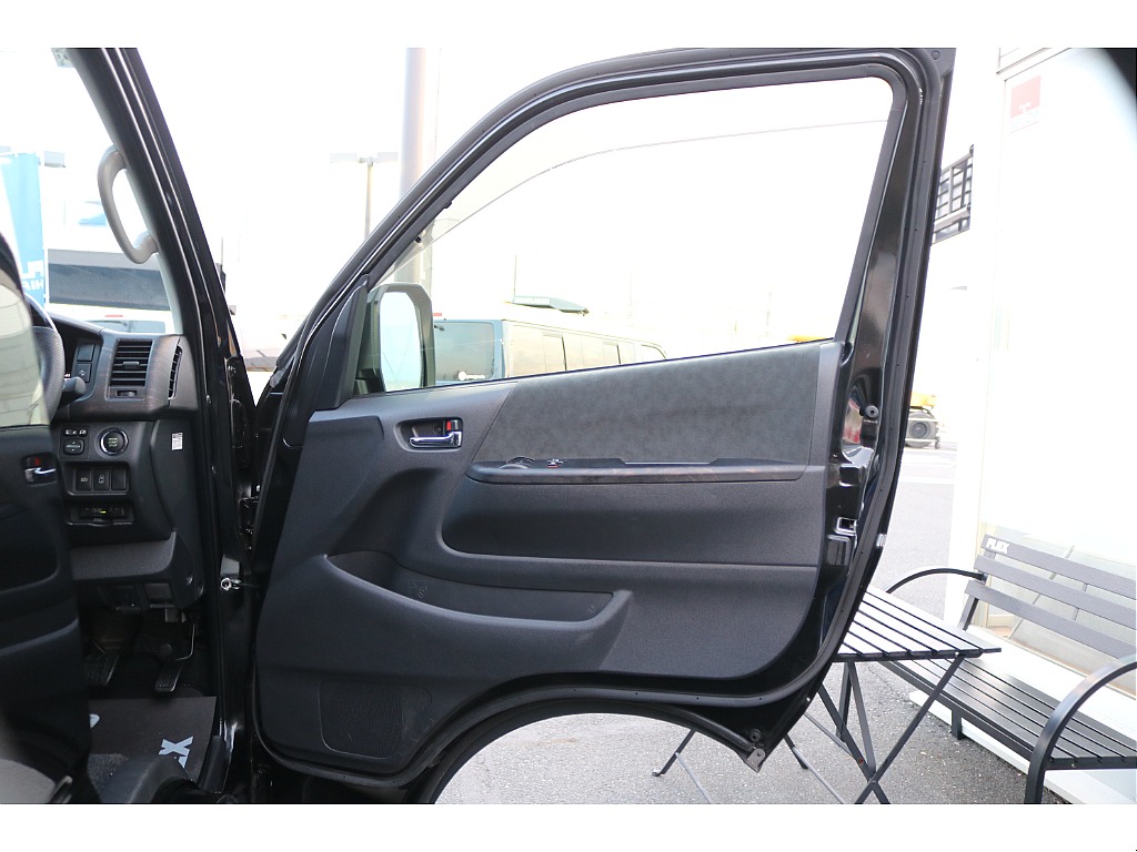 【R6年式/ワゴンGL/内装架装Ver.５】フルフラットベッドキット完備★フローリング他★＊＊全国ご納車可能＊＊