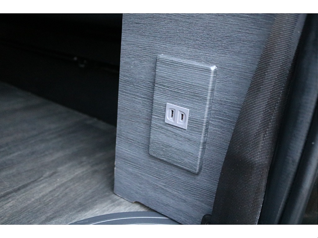 【R6年式/ワゴンGL/内装架装Ver.５】フルフラットベッドキット完備★フローリング他★＊＊全国ご納車可能＊＊