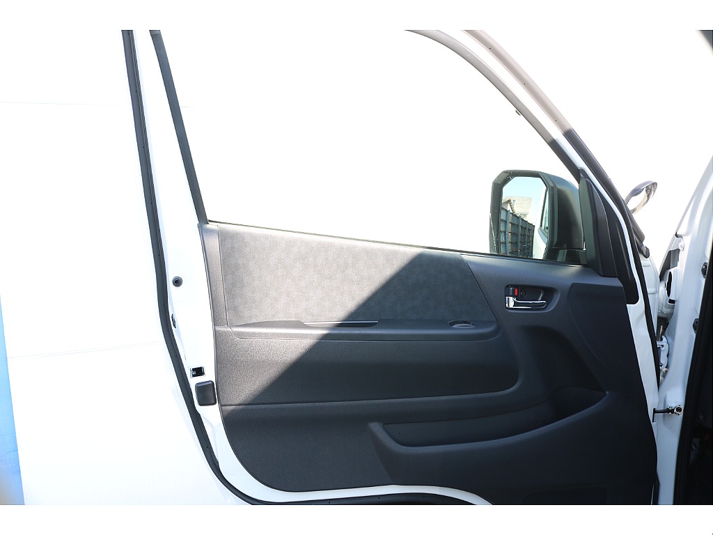 【新車/ワゴンGL/ガソリン2WD】ベッドマット★大画面ナビ★新作テール他★＊＊全国ご納車可能＊＊