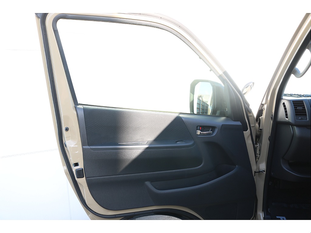 【R6年式/アースカラーPKG/ガソリン2WD】オルテガ×ノットレコード仕様★大画面ナビ★Type2ベッドキット他＊＊全国ご納車OK＊＊