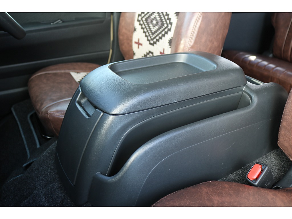 【R6年式/アースカラーPKG/ガソリン2WD】オルテガ×ノットレコード仕様★大画面ナビ★Type2ベッドキット他＊＊全国ご納車OK＊＊