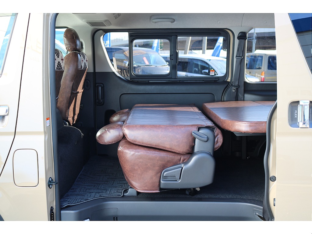 【R6年式/アースカラーPKG/ガソリン2WD】オルテガ×ノットレコード仕様★大画面ナビ★Type2ベッドキット他＊＊全国ご納車OK＊＊