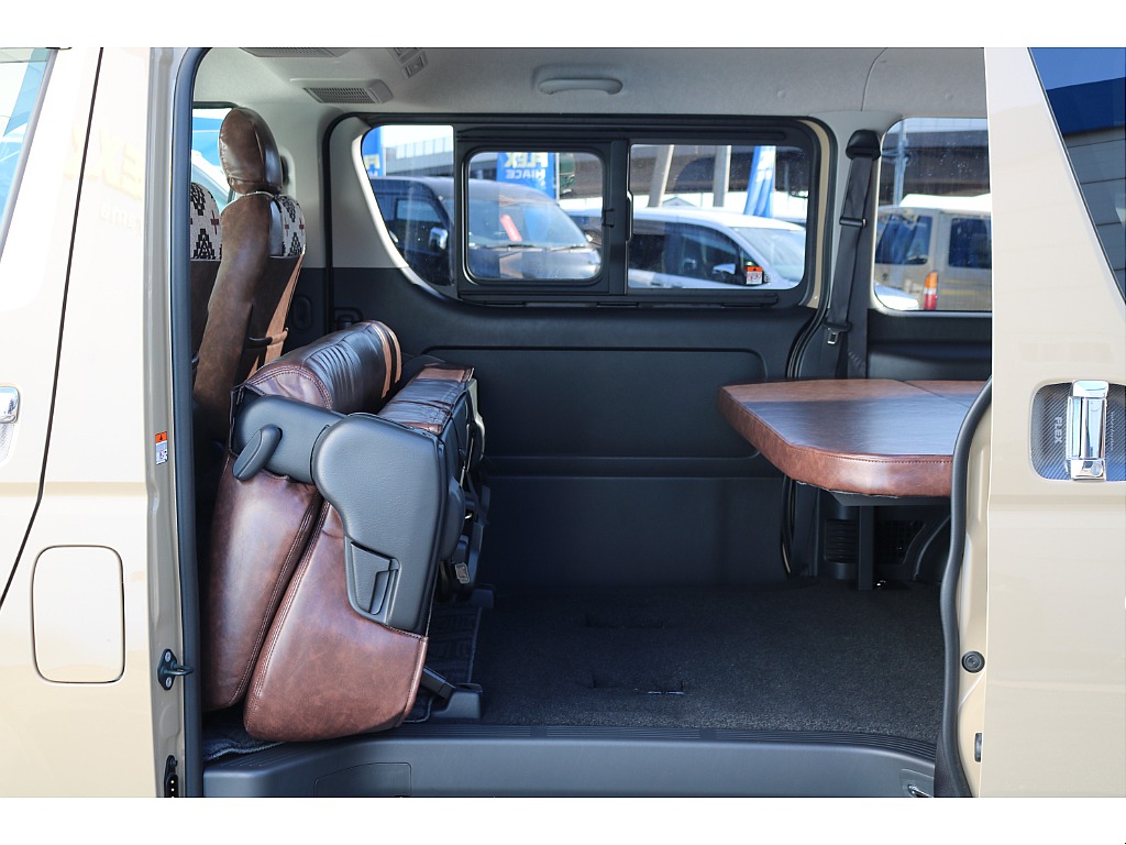 【R6年式/アースカラーPKG/ガソリン2WD】オルテガ×ノットレコード仕様★大画面ナビ★Type2ベッドキット他＊＊全国ご納車OK＊＊