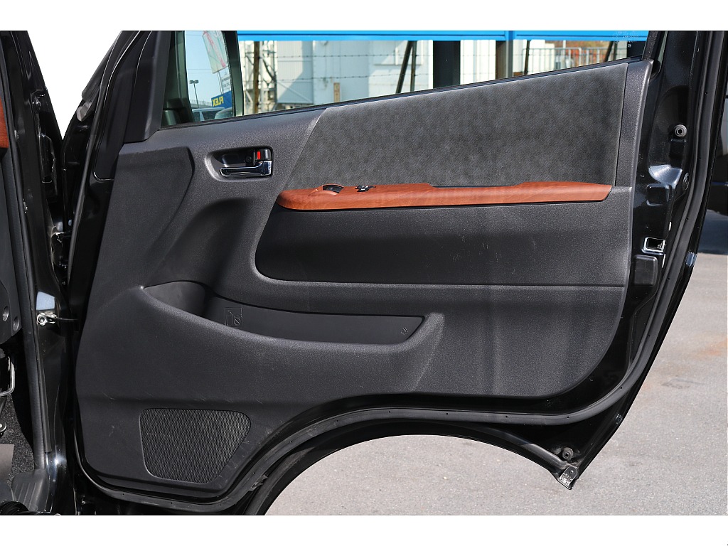 【R4年式/3ナンバー/ガソリン2WD】★内装架装NEWAS★大画面ナビ★ローダウン★他＊＊全国ご納車OK＊＊