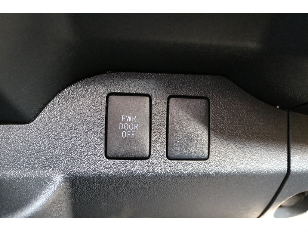 トヨタ ハイエース(27枚目)