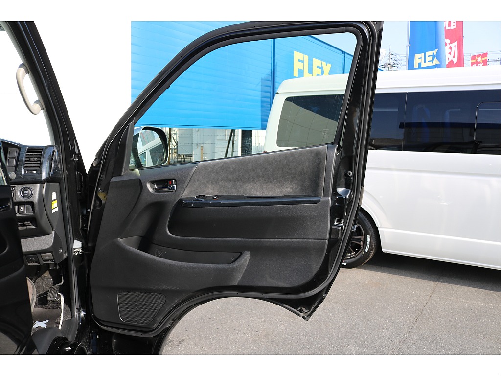 【H27年式/3ナンバー/4型/ガソリン2WD】ボクシースタイル内装★ローダウン＊＊全国ご納車OK