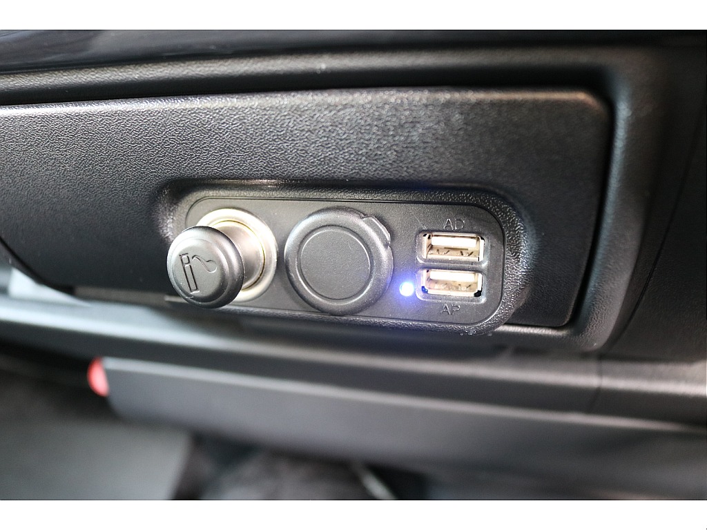 【H27年式/3ナンバー/4型/ガソリン2WD】ボクシースタイル内装★ローダウン＊＊全国ご納車OK