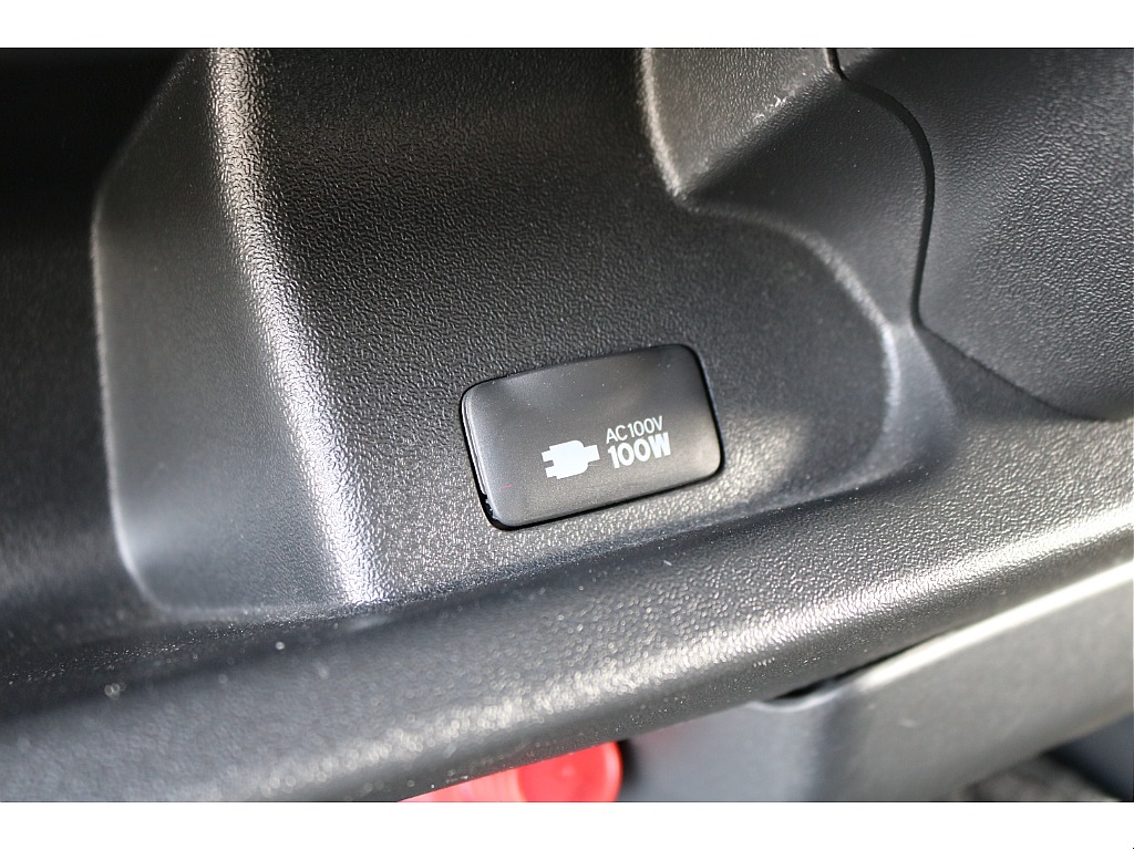 【H27年式/3ナンバー/4型/ガソリン2WD】ボクシースタイル内装★ローダウン＊＊全国ご納車OK