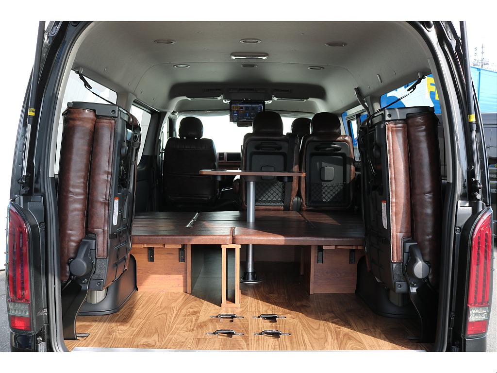 トヨタ ハイエース(57枚目)