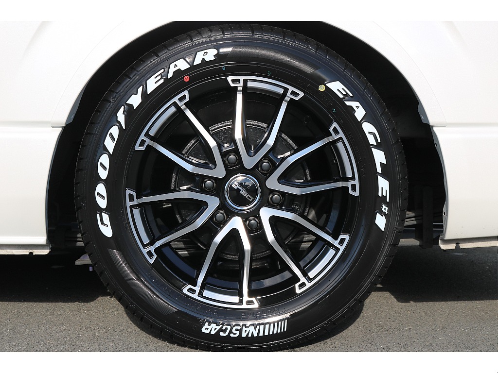 【R6年式/４ナンバー/ディーゼル2WD】ベッドキット☆大画面ナビ☆ローダウン☆全国ご納車OK～＊＊＊＊