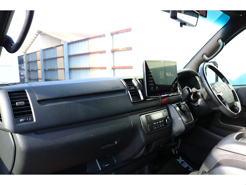 【R6年式/４ナンバー/ディーゼル2WD】ベッドキット☆大画面ナビ☆ローダウン☆全国ご納車OK～＊＊＊＊