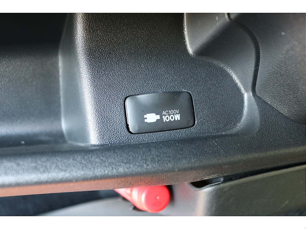 【R6年式/４ナンバー/ディーゼル2WD】ベッドキット☆大画面ナビ☆ローダウン☆全国ご納車OK～＊＊＊＊