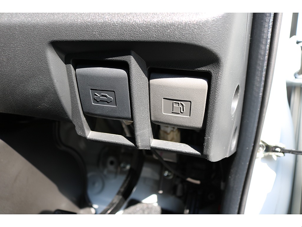 【R6年式/４ナンバー/ディーゼル2WD】ベッドキット☆大画面ナビ☆ローダウン☆全国ご納車OK～＊＊＊＊