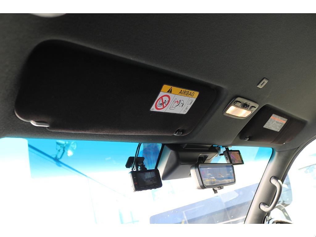 【R6年式/４ナンバー/ディーゼル2WD】ベッドキット☆大画面ナビ☆ローダウン☆全国ご納車OK～＊＊＊＊