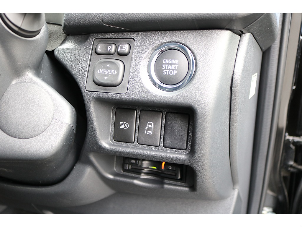 トヨタ ハイエース(24枚目)