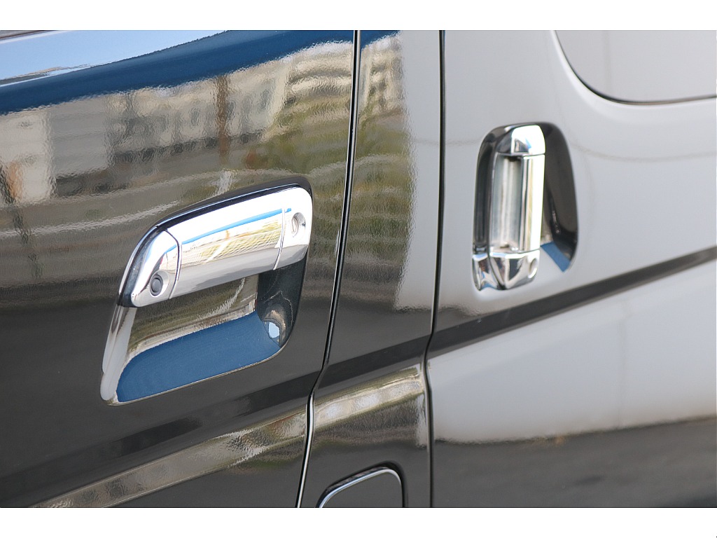 【H27年式/1ナンバー/ガソリン2WD】4型・WALDフルエアロ・ツインナビ・ベッドキット・他＊＊全国ご納車OK～＊＊