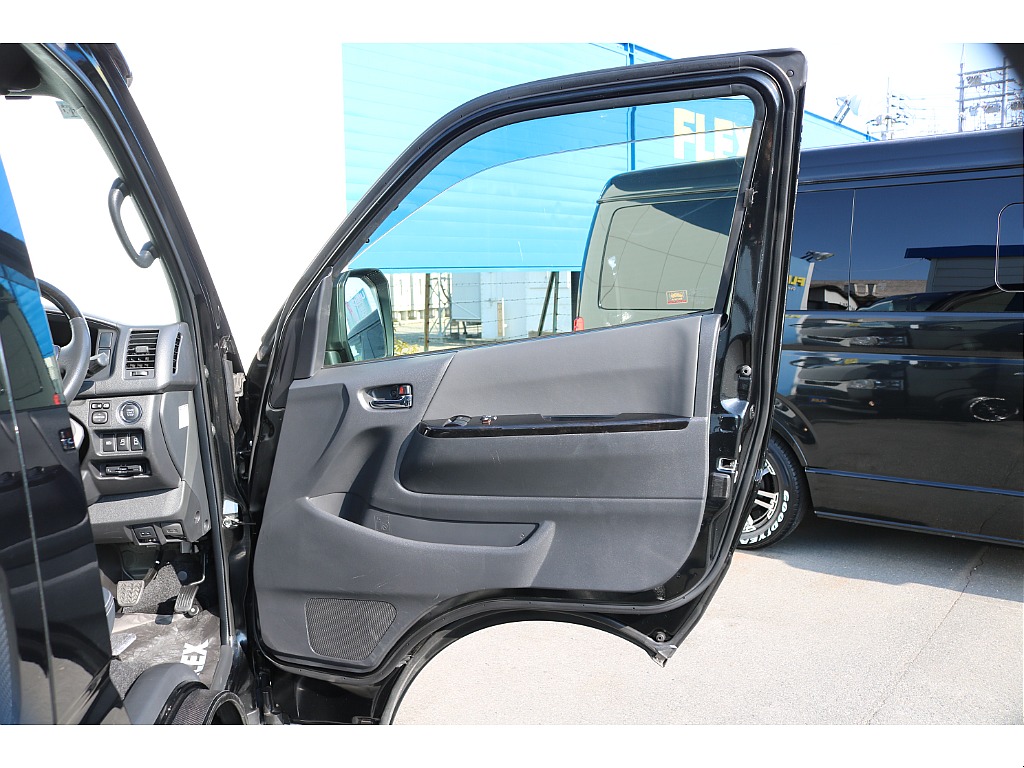 トヨタ ハイエースバン(21枚目)