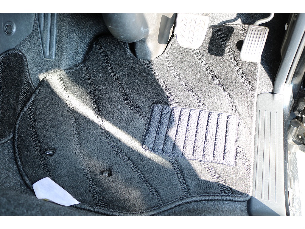 トヨタ ハイエースバン(27枚目)