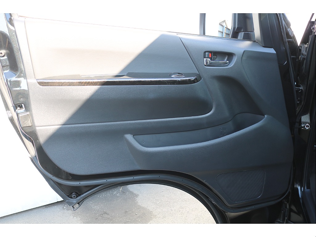 トヨタ ハイエースバン(44枚目)