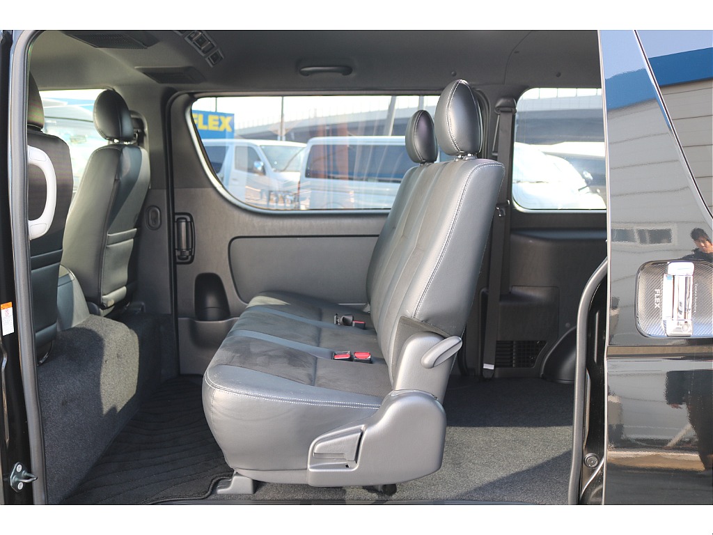 トヨタ ハイエースバン(45枚目)