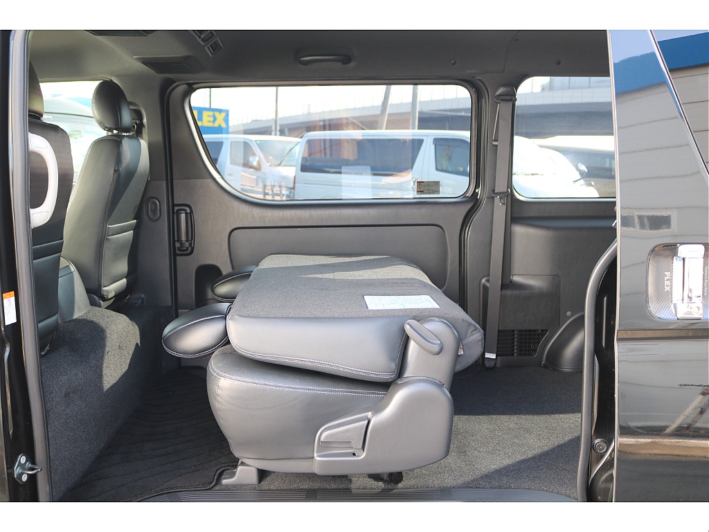 トヨタ ハイエースバン(46枚目)