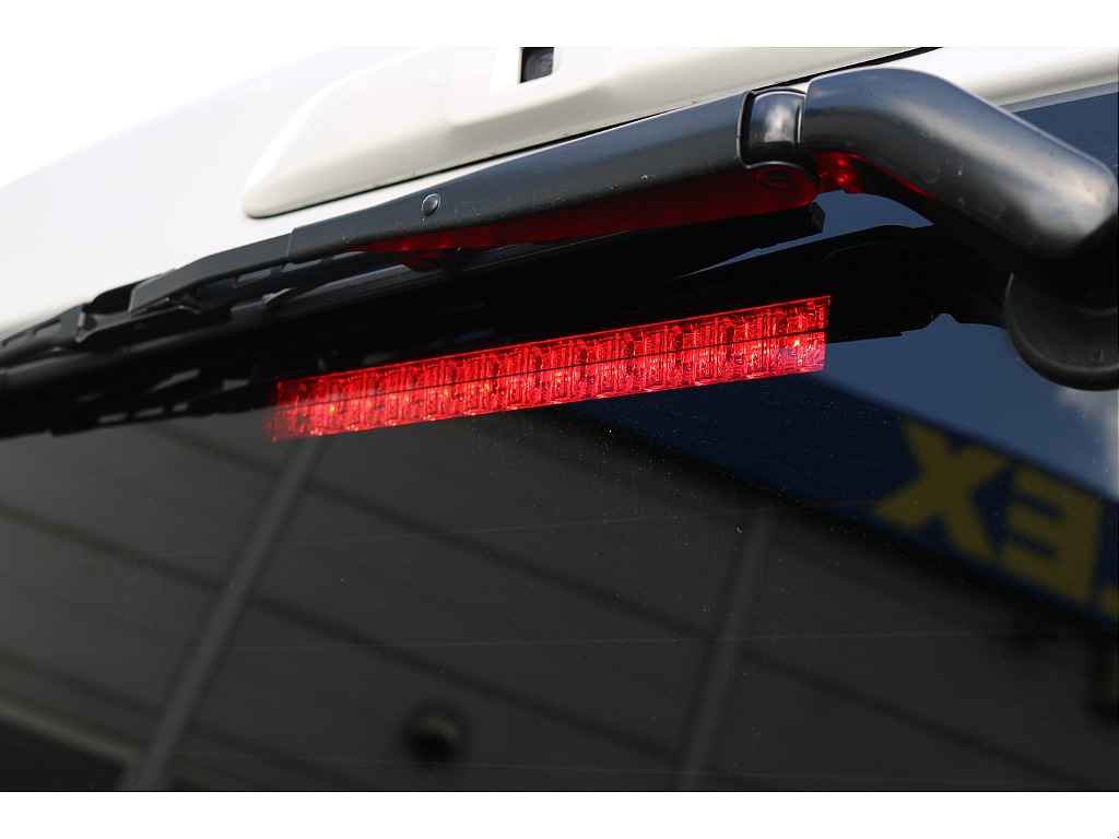 【R4年式/4ナンバー/ディーゼル4WD】TRDスポイラー★床パネル★ベッドキット★他＊＊全国ご納車OK～＊＊