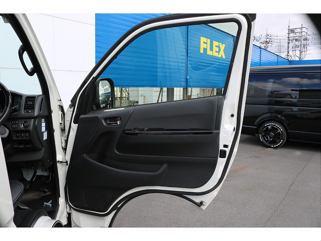 【R4年式/4ナンバー/ディーゼル4WD】TRDスポイラー★床パネル★ベッドキット★他＊＊全国ご納車OK～＊＊