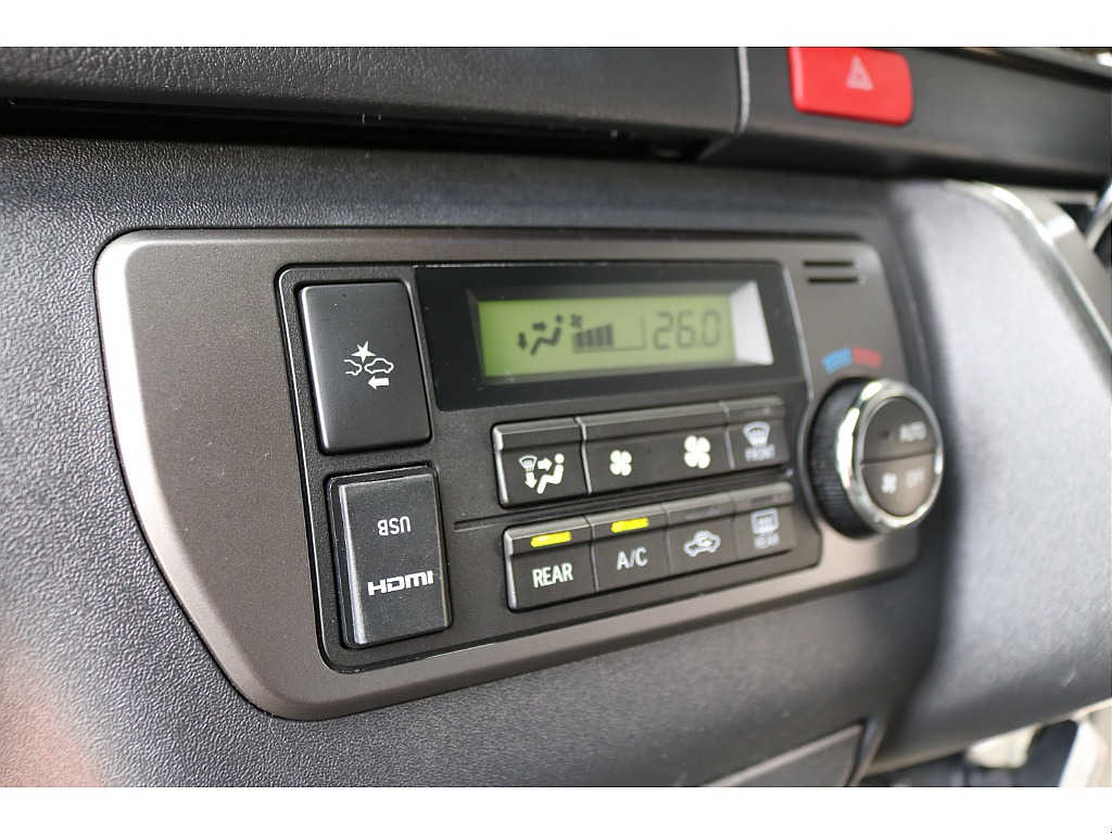 トヨタ ハイエースバン(32枚目)