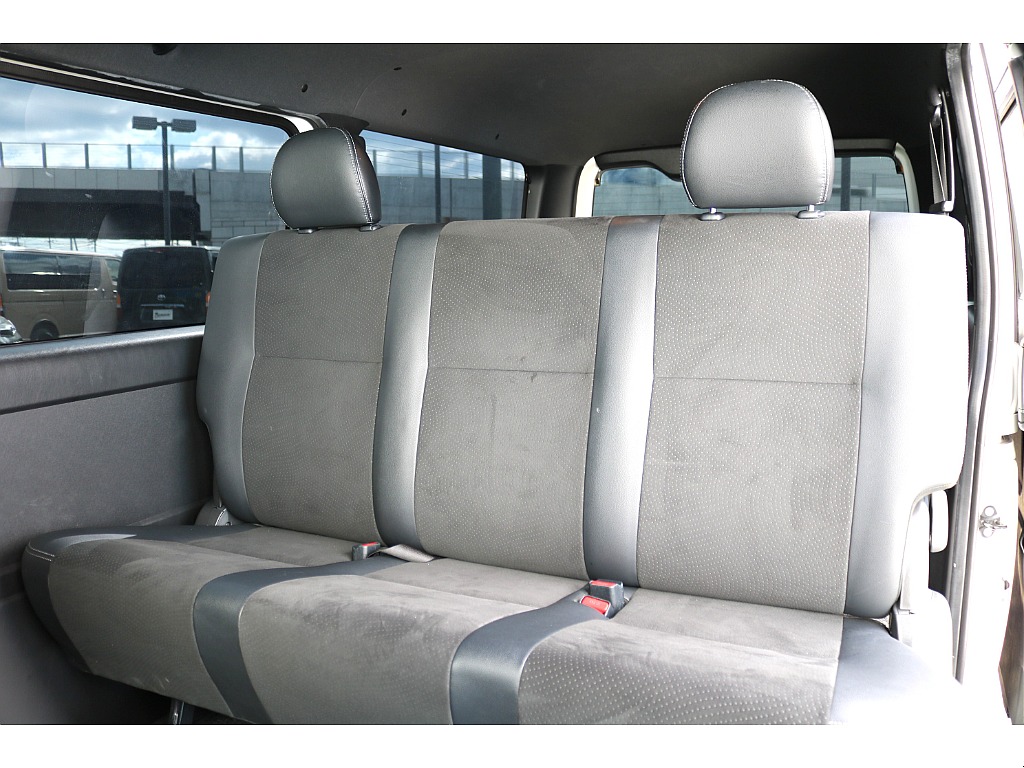 トヨタ ハイエースバン(37枚目)