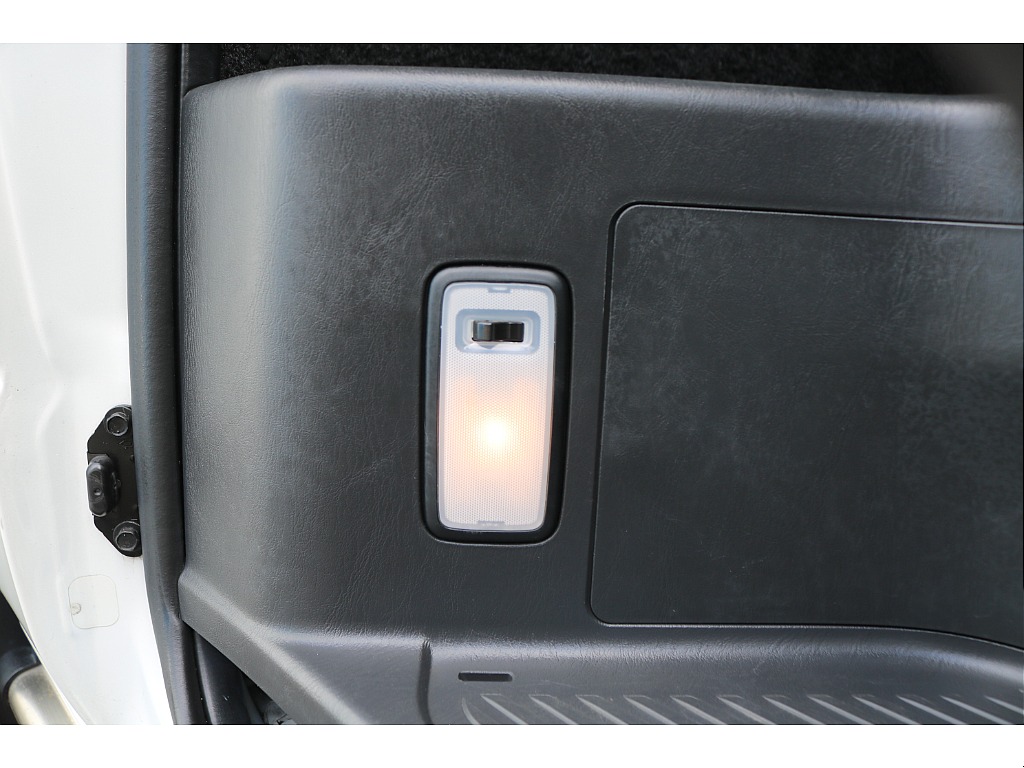 トヨタ ハイエースバン(40枚目)