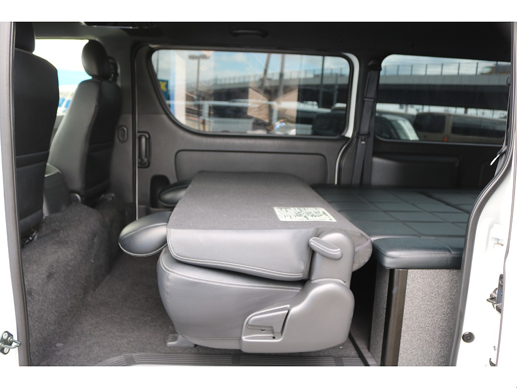 トヨタ ハイエースバン(44枚目)