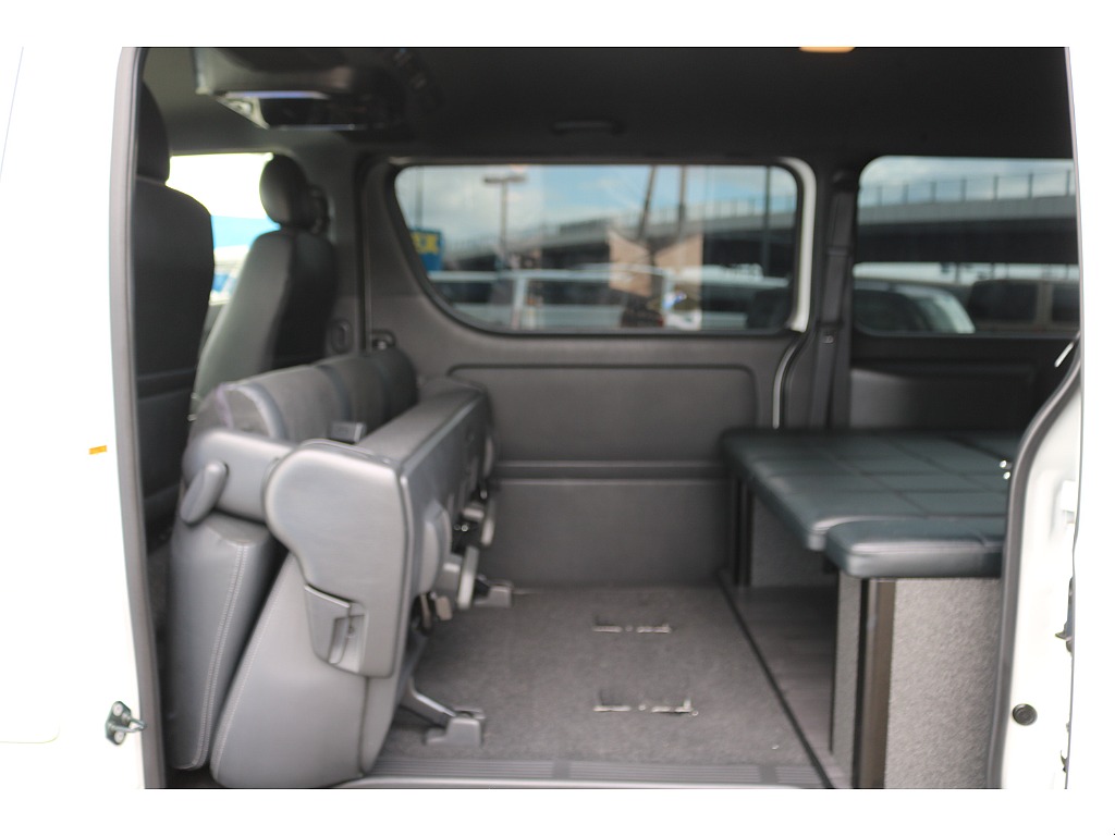 トヨタ ハイエースバン(45枚目)