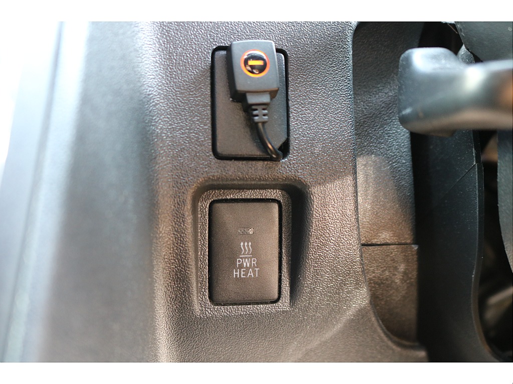 【R3年式/4ナンバー/ディーゼル4WD】オフロードPKG・大画面ナビ・ベッドキット・他＊＊全国ご納車OK～＊＊