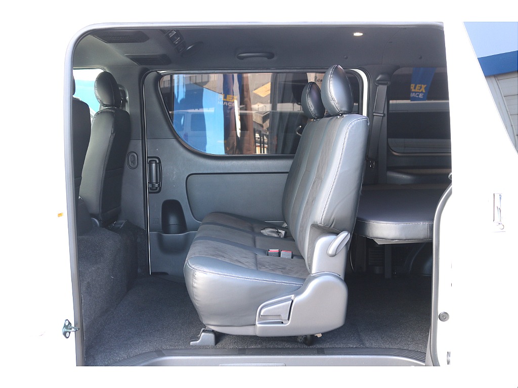 トヨタ ハイエースバン(50枚目)