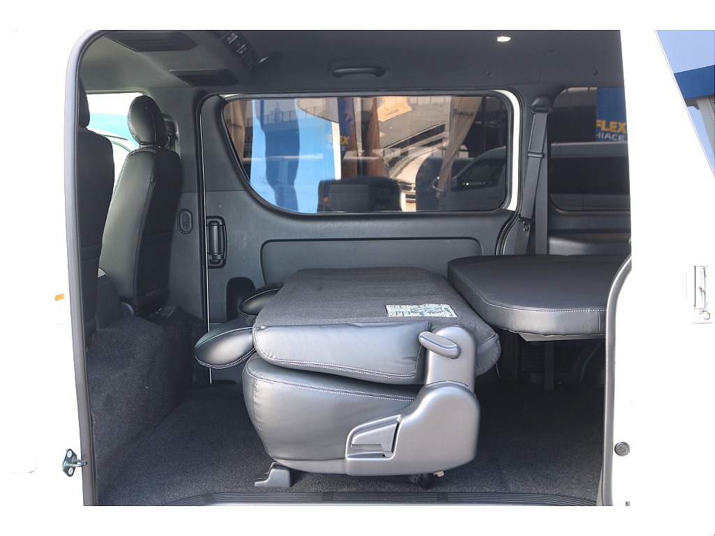 トヨタ ハイエースバン(51枚目)